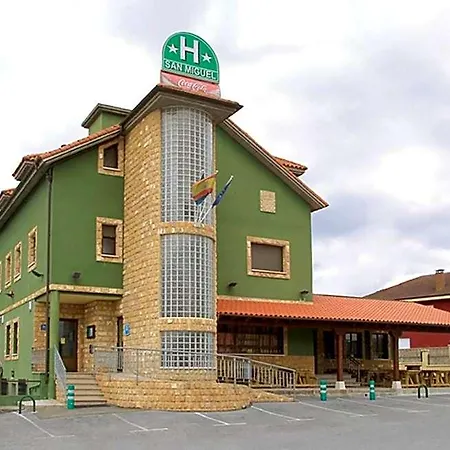 San Miguel De La Barreda 2* Siero